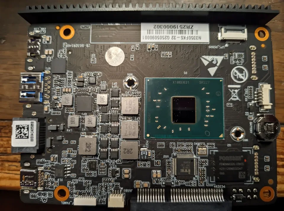 Single-board computer with processor and memory